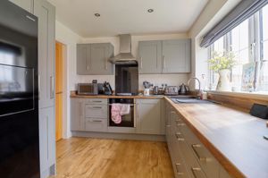 Kitchen/Diner- click for photo gallery